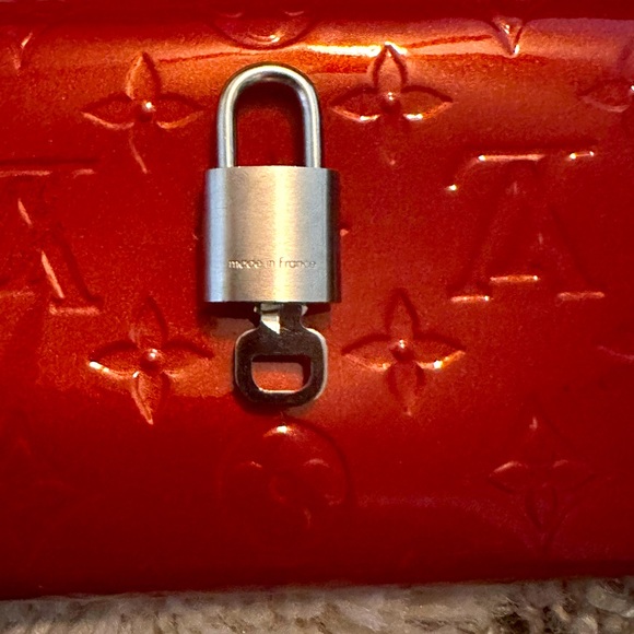 Rare Silver LV luggage Lock - Picture 2 of 4